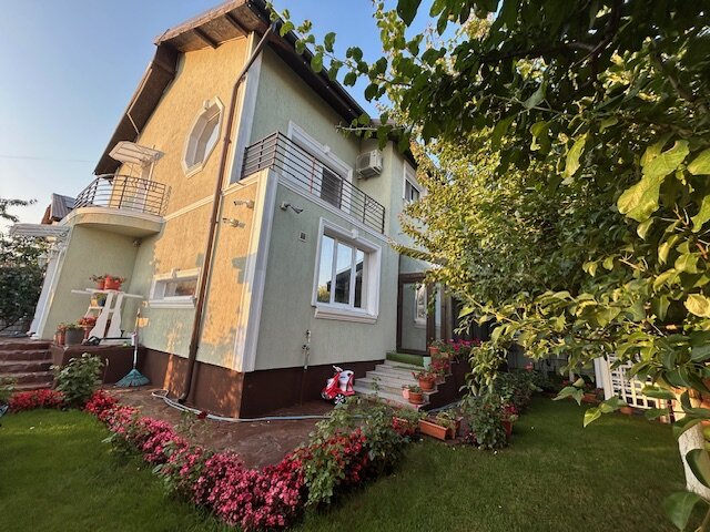 Domnesti Vila superba la vanzare 30 de min centrul Capitalei